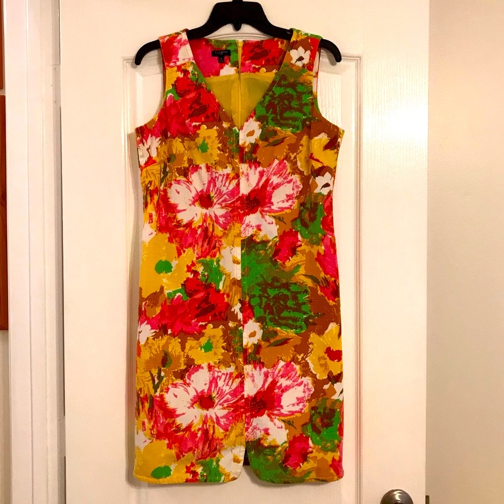 Talbots Sleeveless Dress.  Vibrant, Colorful Floral Print, Women’s Size 8P
